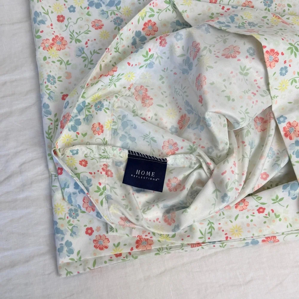 Floral Pillowcase Set of 2 Standard Queen Shabby Chic Country Cottage 20x30